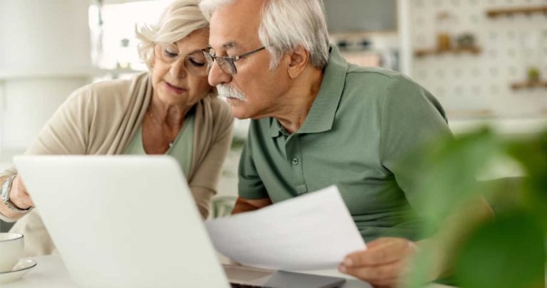 Instrument digital pentru calcularea vârstei standard de pensionare în România