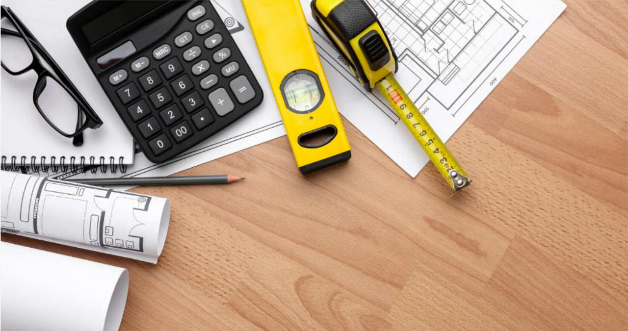 un monitor care afiseaza calculatorul gratuit pentru conversia diagonalei din inchi in centimetri