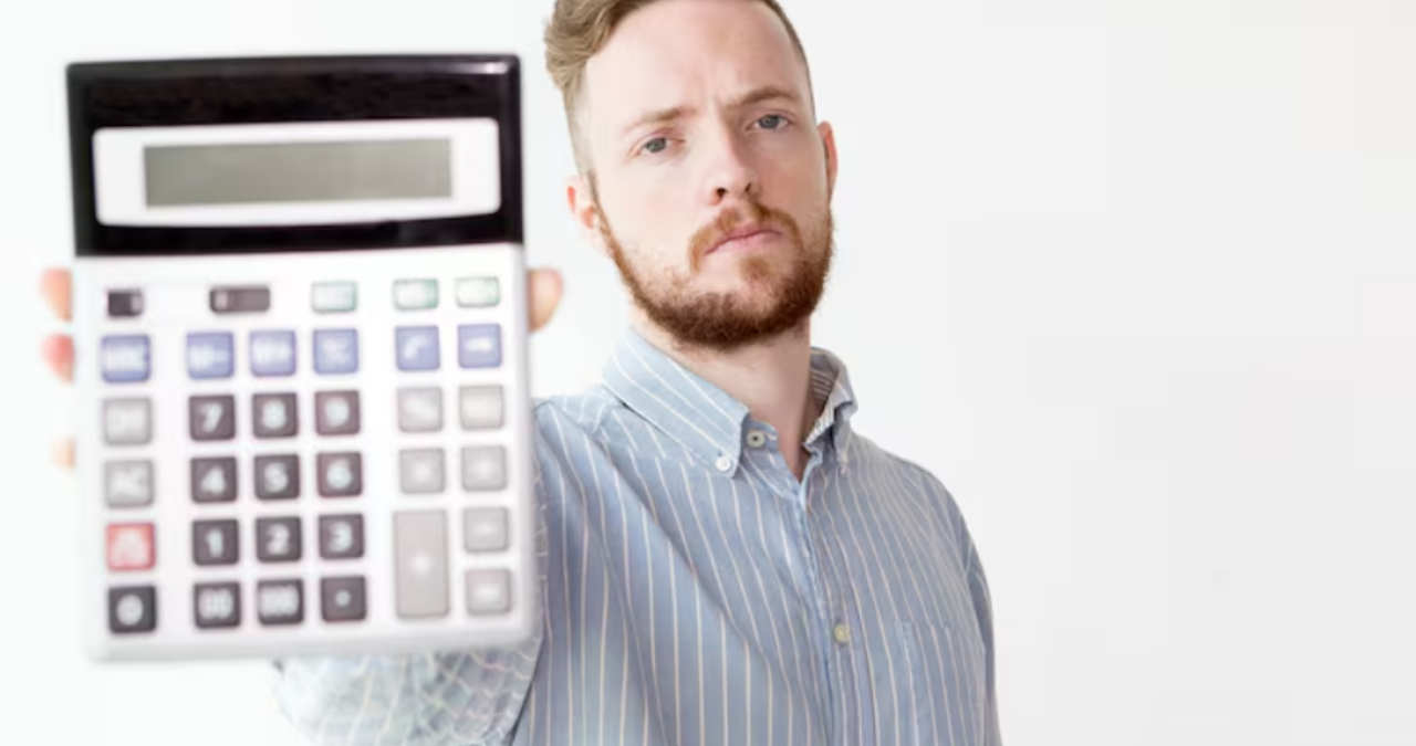 Calculator digital online pentru calcularea veniturilor salariale brute și nete
