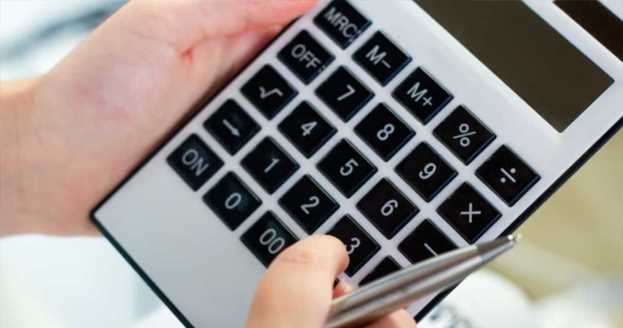 Calendar digital interactiv care calculează vârsta exactă în ani, luni și săptămâni
