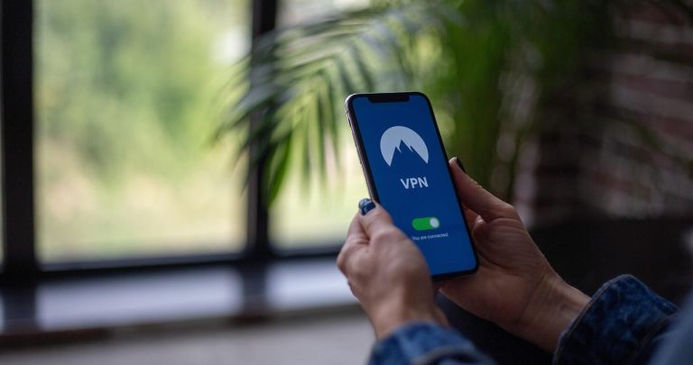Cum ascunzi numărul de telefon când suni: Ghid Aprilie 2026