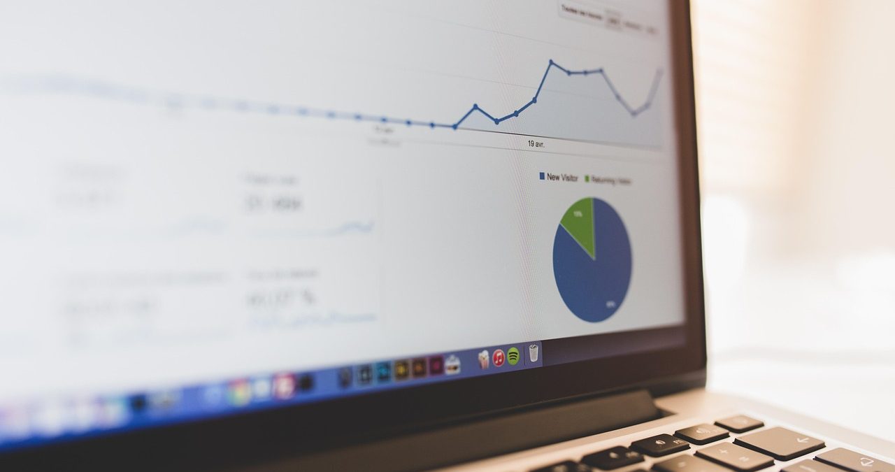 Cum setezi o prezentare PowerPoint în buclă automată (2026)