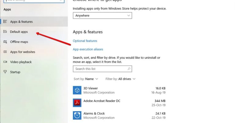 Panoul de setări Aplicații implicite din Windows afișând lista de browsere web disponibile